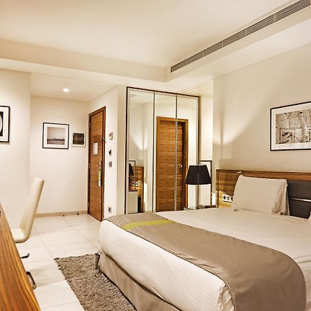Warwick Stone 55 Hotel Beirut Exterior foto