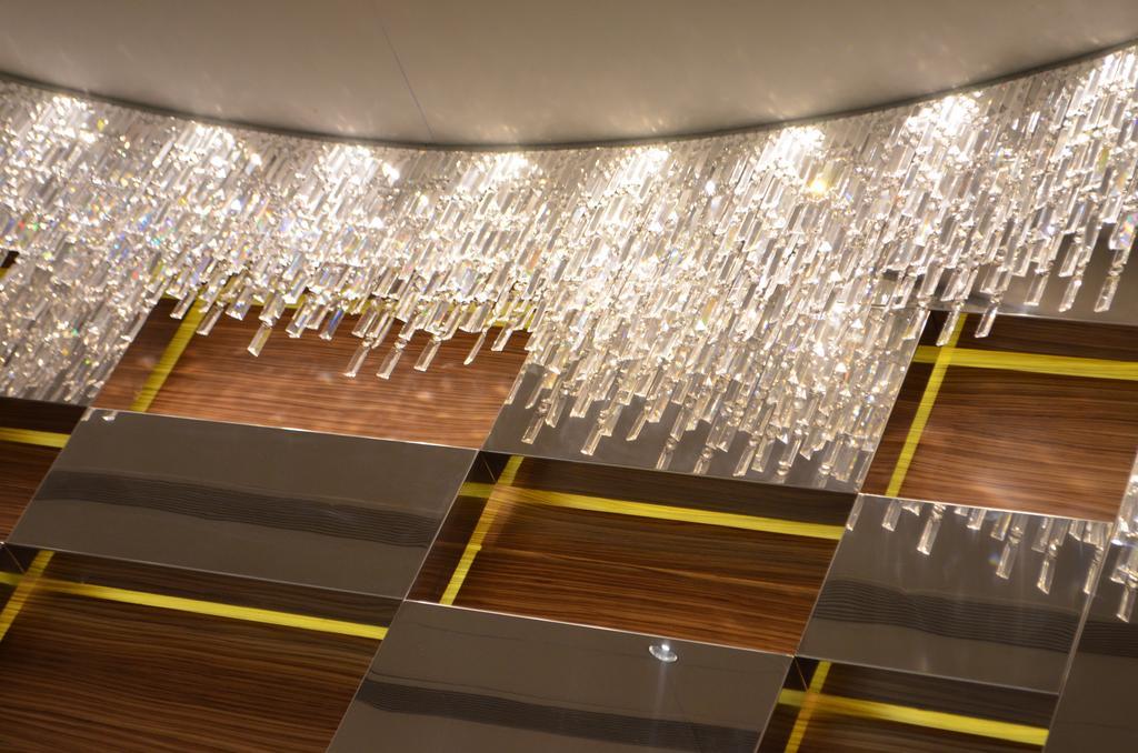 Warwick Stone 55 Hotel Beirut Exterior foto